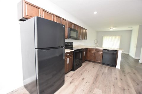 Villa ou maison à louer à Poinciana, Floride: 3 chambres, 115.2 m2 № 1778461 - photo 4