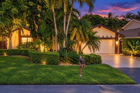 Villa ou maison à Miami, Floride 3 chambres, 164.62 m2 № 2415117