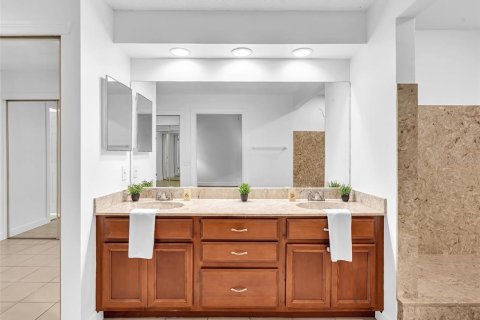 Villa ou maison à vendre à Miami, Floride: 3 chambres, 164.62 m2 № 2415117 - photo 21