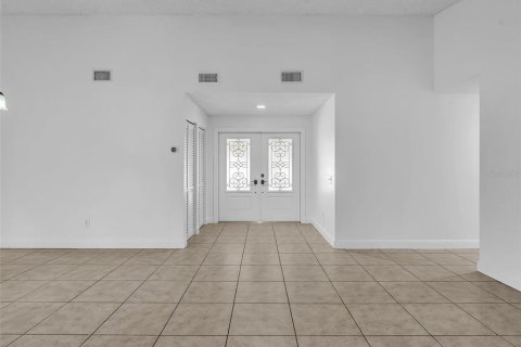 Villa ou maison à vendre à Miami, Floride: 3 chambres, 164.62 m2 № 2415117 - photo 11