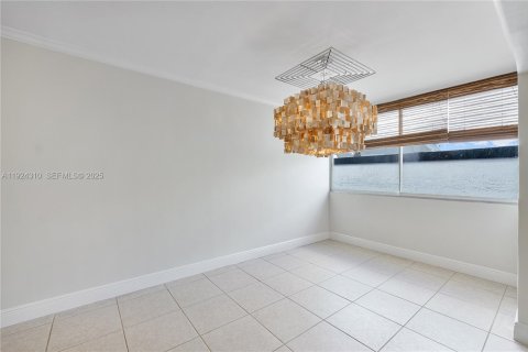 Copropriété à louer à Miami, Floride: 2 chambres, 137.03 m2 № 1987284 - photo 12