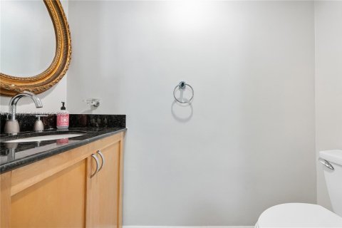 Copropriété à louer à Miami, Floride: 2 chambres, 137.03 m2 № 1987284 - photo 25