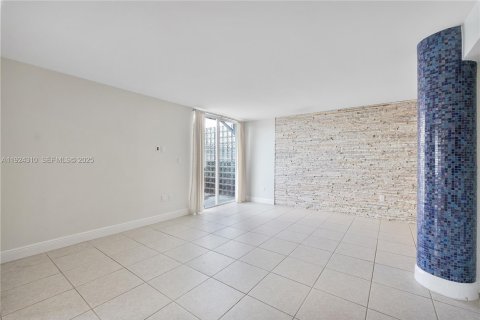 Copropriété à louer à Miami, Floride: 2 chambres, 137.03 m2 № 1987284 - photo 10