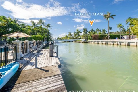 Casa en venta en Miami Beach, Florida, 6 dormitorios, 411.74 m2 № 2001919 - foto 10