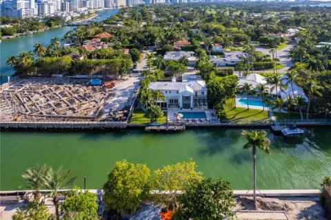 Casa en venta en Miami Beach, Florida, 6 dormitorios, 411.74 m2 № 2001919 - foto 7