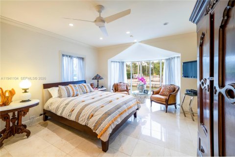 Casa en venta en Miami Beach, Florida, 6 dormitorios, 411.74 m2 № 2001919 - foto 15