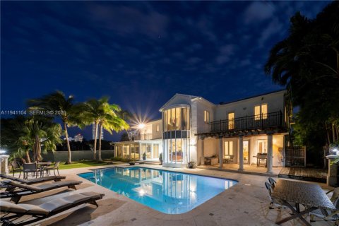 Casa en venta en Miami Beach, Florida, 6 dormitorios, 411.74 m2 № 2001919 - foto 6