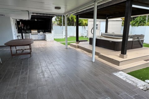 Купить виллу или дом в Майами, Флорида 3 спальни, 102.66м2, № 1958298 - фото 27