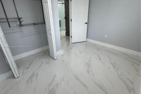 Купить виллу или дом в Майами, Флорида 3 спальни, 102.66м2, № 1958298 - фото 15