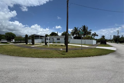 Купить виллу или дом в Майами, Флорида 3 спальни, 102.66м2, № 1958298 - фото 3