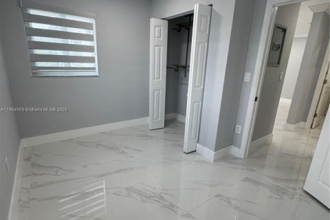 Купить виллу или дом в Майами, Флорида 3 спальни, 102.66м2, № 1958298 - фото 14