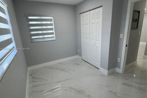 Купить виллу или дом в Майами, Флорида 3 спальни, 102.66м2, № 1958298 - фото 11