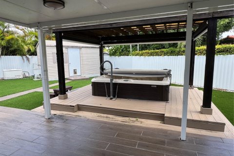 Купить виллу или дом в Майами, Флорида 3 спальни, 102.66м2, № 1958298 - фото 26