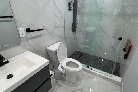 Купить виллу или дом в Майами, Флорида 3 спальни, 102.66м2, № 1958298 - фото 21