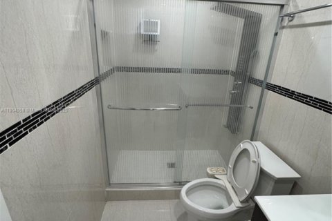 Купить виллу или дом в Майами, Флорида 3 спальни, 102.66м2, № 1958298 - фото 17