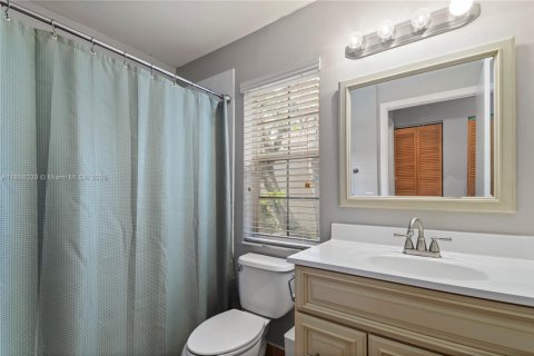House in Plantation, Florida 3 bedrooms, 149.39 sq.m. № 1892790 - photo 18