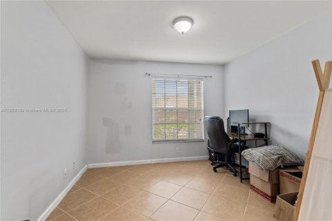 House in Plantation, Florida 3 bedrooms, 149.39 sq.m. № 1892790 - photo 19
