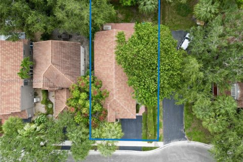 House in Plantation, Florida 3 bedrooms, 149.39 sq.m. № 1892790 - photo 4