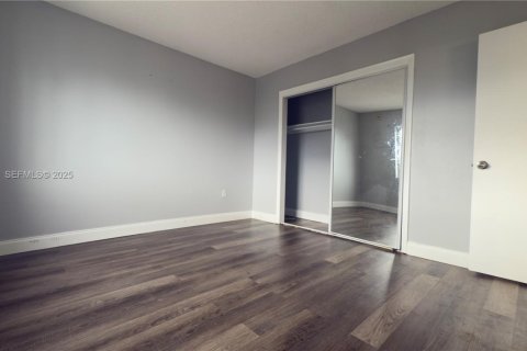 Снять в аренду кондоминиум в Норт-Майами-Бич, Флорида 1 спальня, 47.1м2, № 1989759 - фото 12