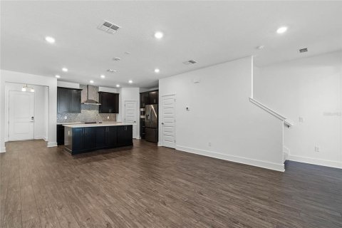 Townhouse in Winter Garden, Florida 3 bedrooms, 165.83 sq.m. № 1590028 - photo 5