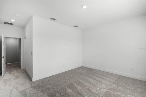Townhouse in Winter Garden, Florida 3 bedrooms, 165.83 sq.m. № 1590028 - photo 12