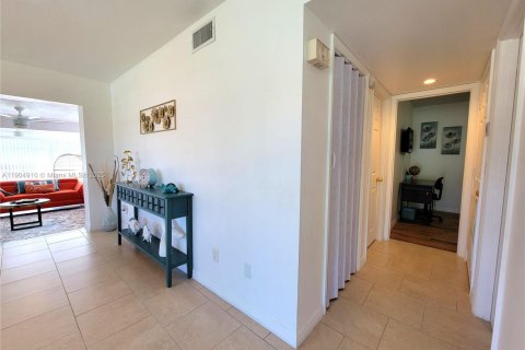 Villa ou maison à vendre à Port St. Lucie, Floride: 3 chambres, 153.85 m2 № 1967407 - photo 8