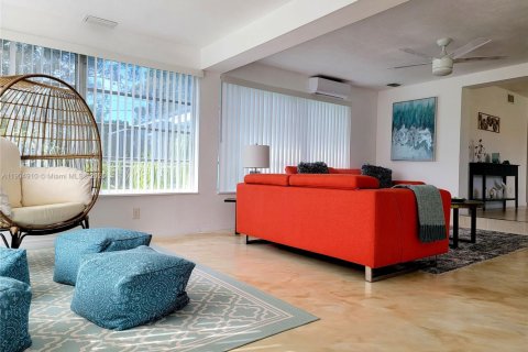 Villa ou maison à vendre à Port St. Lucie, Floride: 3 chambres, 153.85 m2 № 1967407 - photo 9