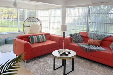 Villa ou maison à vendre à Port St. Lucie, Floride: 3 chambres, 153.85 m2 № 1967407 - photo 10