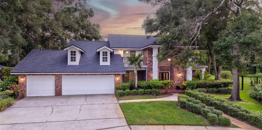 House in Clearwater, Florida 4 bedrooms, 358.6 sq.m. № 1846787