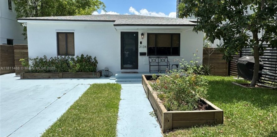 House in Miami, Florida 5 bedrooms, 135.73 sq.m. № 1875323