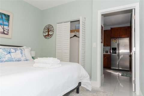 House in Miami, Florida 5 bedrooms, 135.73 sq.m. № 1875323 - photo 21
