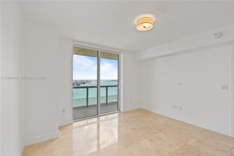 Condo in Miami, Florida, 3 bedrooms  № 2053017 - photo 20