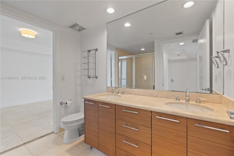 Condo in Miami, Florida, 3 bedrooms  № 2053017 - photo 26