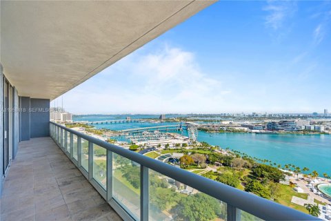 Condo in Miami, Florida, 3 bedrooms  № 2053017 - photo 9