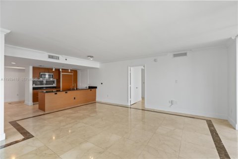 Condo in Miami, Florida, 3 bedrooms  № 2053017 - photo 14