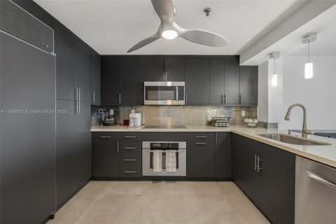 Купить кондоминиум в Майами-Бич, Флорида 3 спальни, 221.11м2, № 1941909 - фото 6