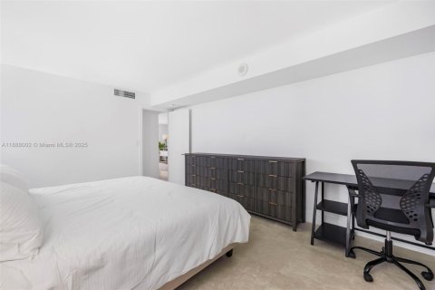 Купить кондоминиум в Майами-Бич, Флорида 3 спальни, 221.11м2, № 1941909 - фото 22