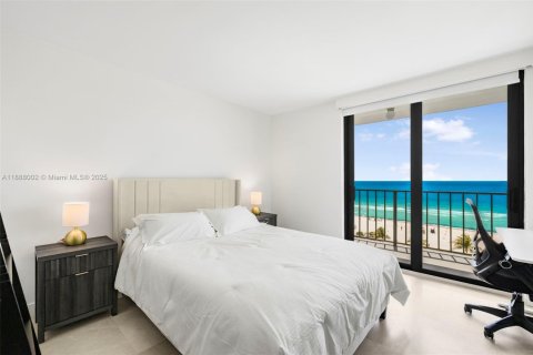 Купить кондоминиум в Майами-Бич, Флорида 3 спальни, 221.11м2, № 1941909 - фото 16