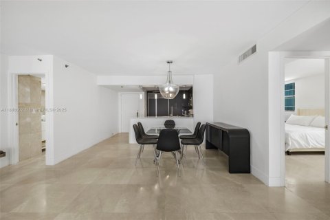 Купить кондоминиум в Майами-Бич, Флорида 3 спальни, 221.11м2, № 1941909 - фото 9