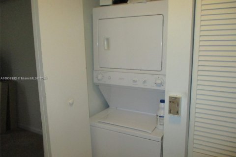 Снять в аренду кондоминиум в Авентура, Флорида 1 спальня, 73.11м2, № 1964709 - фото 7