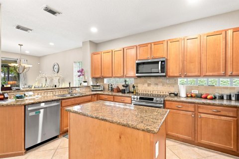 House in Lake Worth, Florida 4 bedrooms, 252.23 sq.m. № 2188630 - photo 19