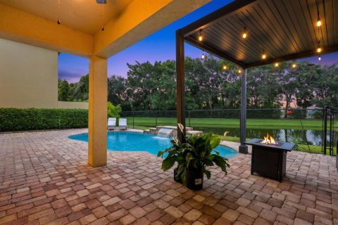 House in Lake Worth, Florida 4 bedrooms, 252.23 sq.m. № 2188630 - photo 5