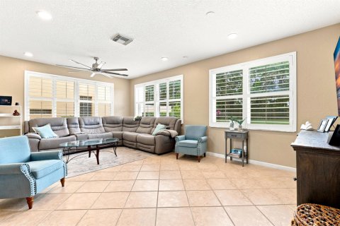 House in Lake Worth, Florida 4 bedrooms, 252.23 sq.m. № 2188630 - photo 17