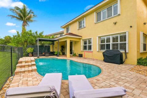House in Lake Worth, Florida 4 bedrooms, 252.23 sq.m. № 2188630 - photo 9