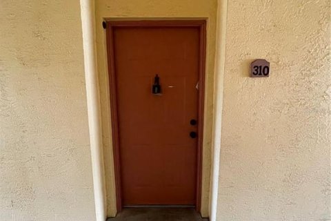 Condominio en alquiler en Orlando, Florida, 3 dormitorios, 105.35 m2 № 2356224 - foto 11