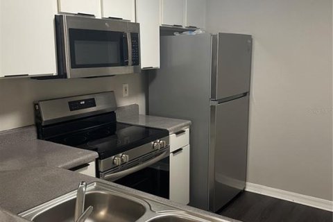 Condominio en alquiler en Orlando, Florida, 3 dormitorios, 105.35 m2 № 2356224 - foto 16