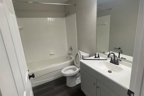 Condominio en alquiler en Orlando, Florida, 3 dormitorios, 105.35 m2 № 2356224 - foto 2