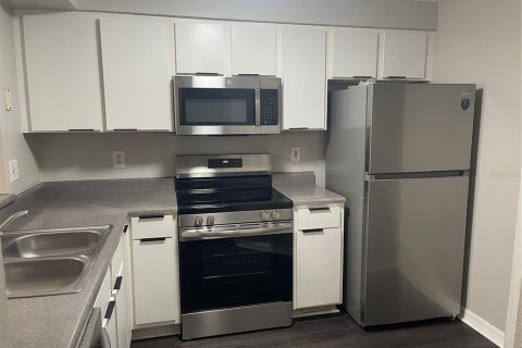 Condominio en alquiler en Orlando, Florida, 3 dormitorios, 105.35 m2 № 2356224 - foto 17