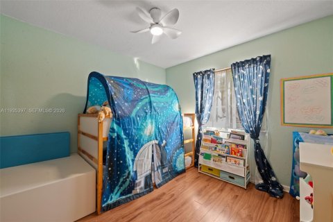 Townhouse in Pembroke Pines, Florida 3 bedrooms, 157.38 sq.m. № 2152549 - photo 18
