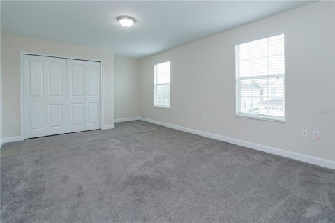 Casa en venta en Davenport, Florida, 6 dormitorios, 310.2 m2 № 2258329 - foto 16